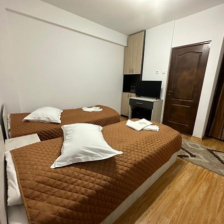 Casa Rustic Cazare Piteşti Kültér fotó