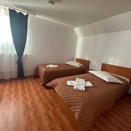 Casa Rustic Cazare Piteşti Kültér fotó