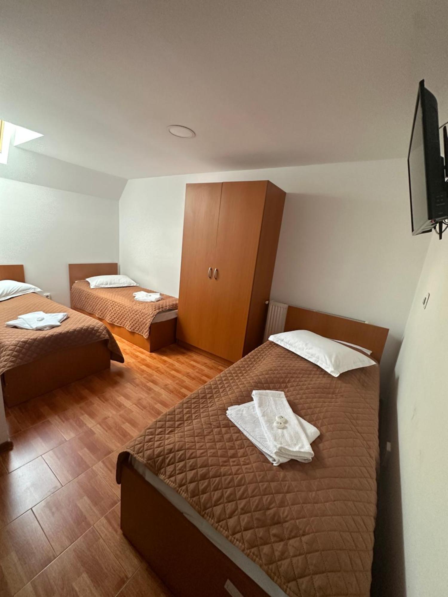 Casa Rustic Cazare Piteşti Kültér fotó